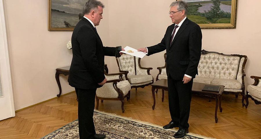 Вручение консульского патента Ференцу Леберу, назначенному почетным консулом России